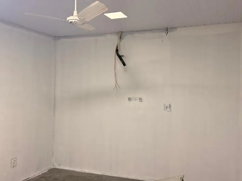 Barracão na região da UEL, foto 11 de 16